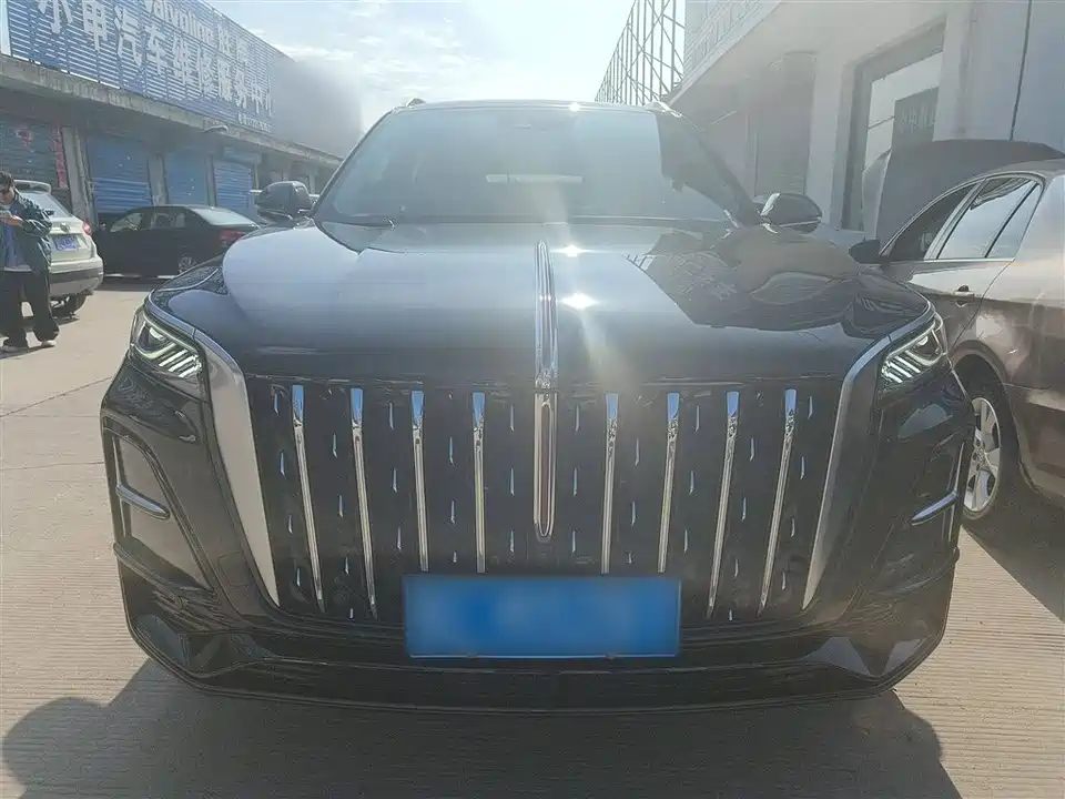 Hongqi HS5