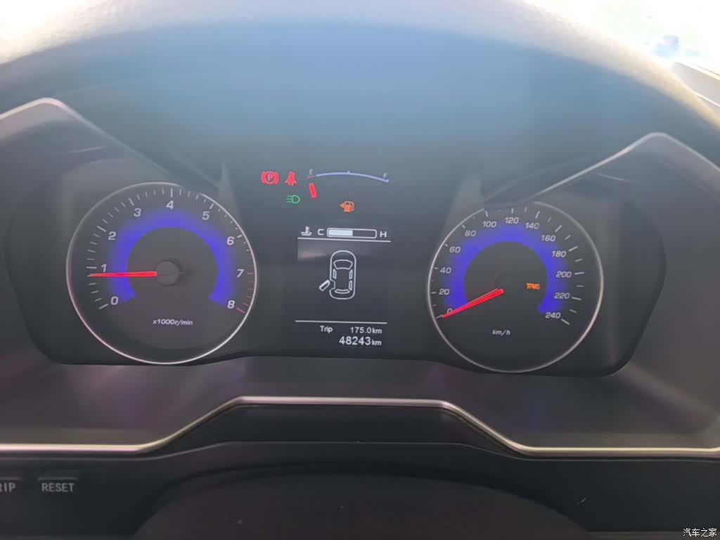 Geely Emgrand, 2016 12