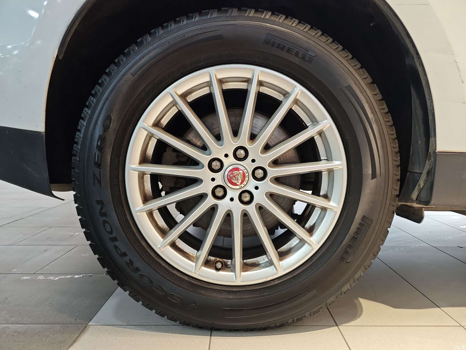 Jaguar F-PACE, 2018 32