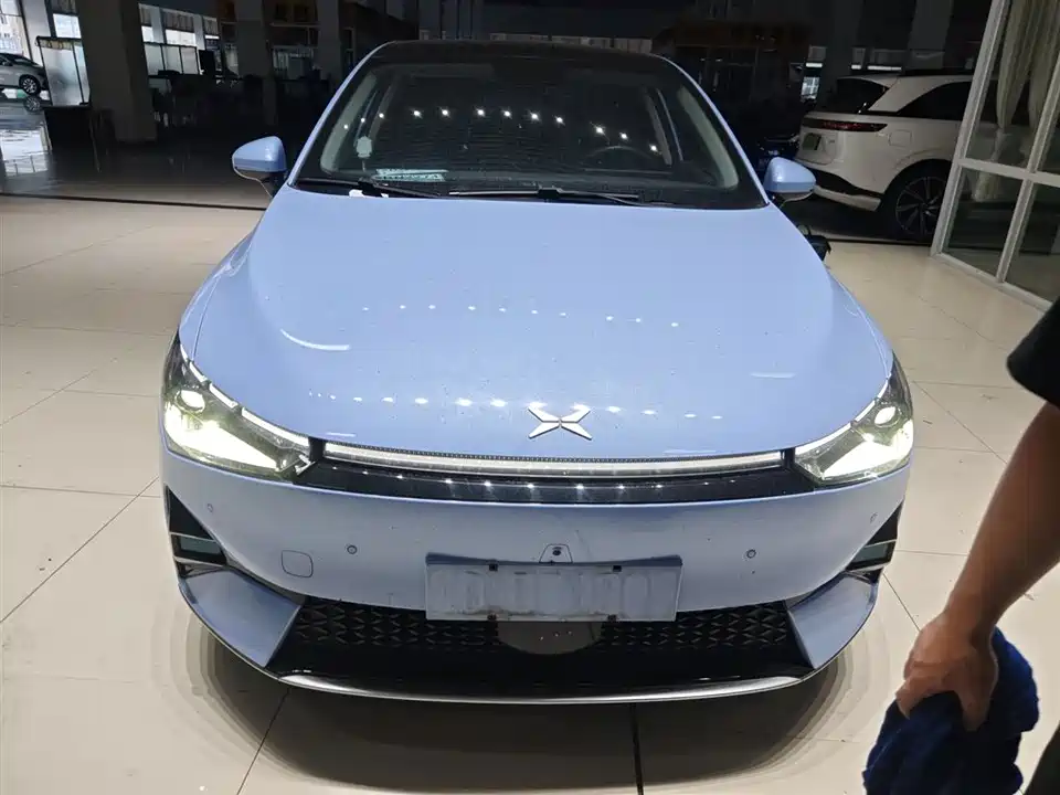 XPENG P5