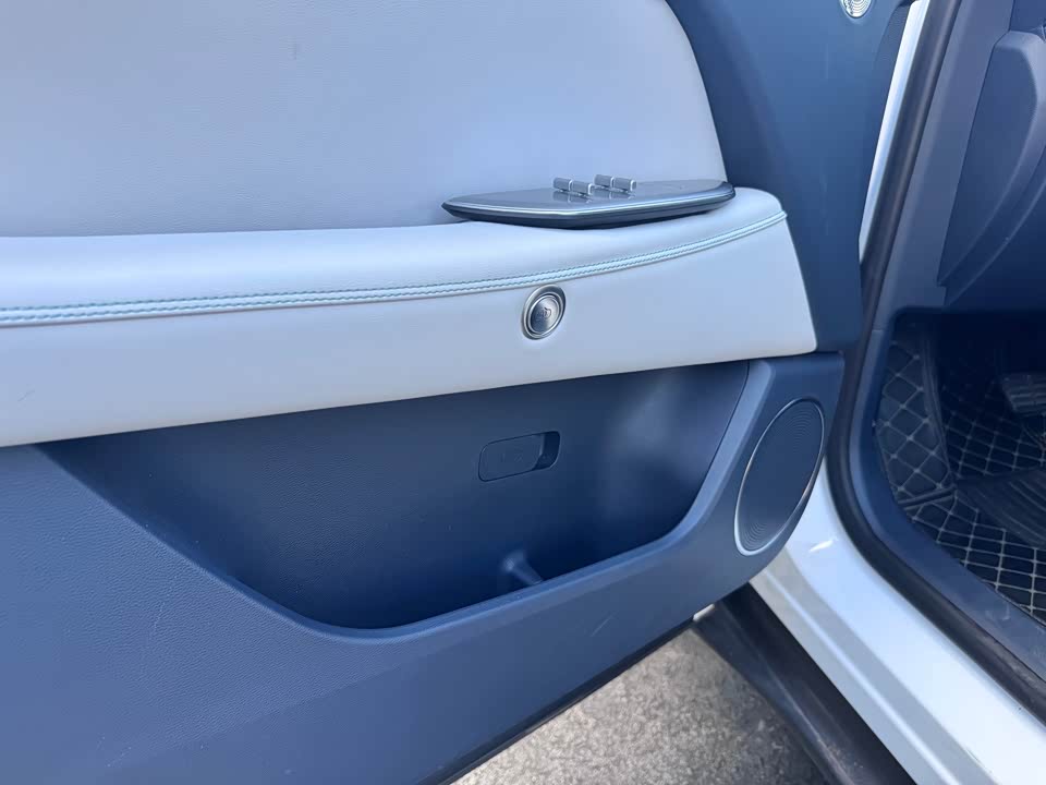 ARCFOX Polar Fox Alpha T5