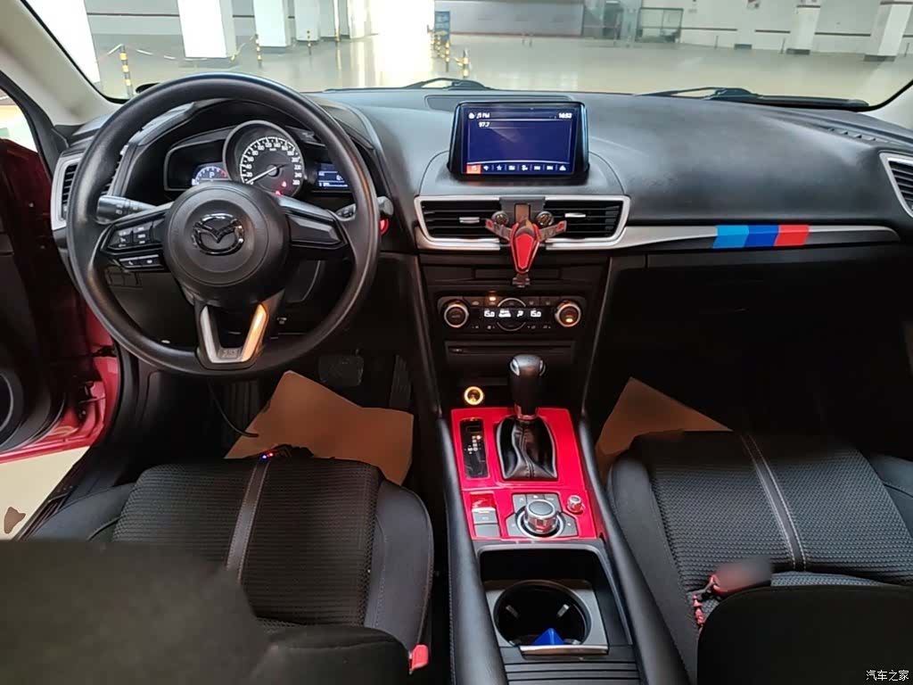 Mazda Mazda3, 2019 10