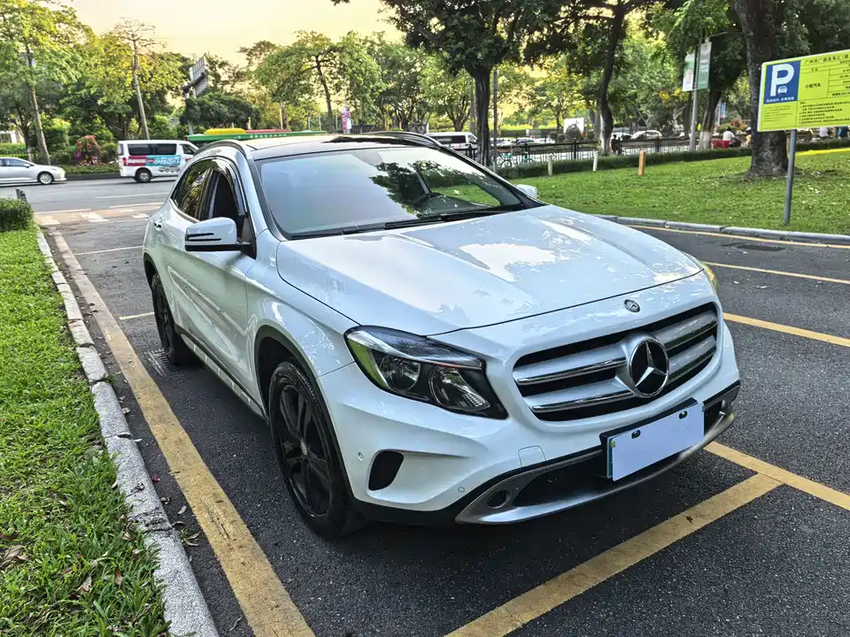 Mercedes-Benz GLA