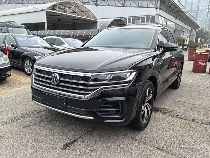Volkswagen Touareg, 2020 года фото 2