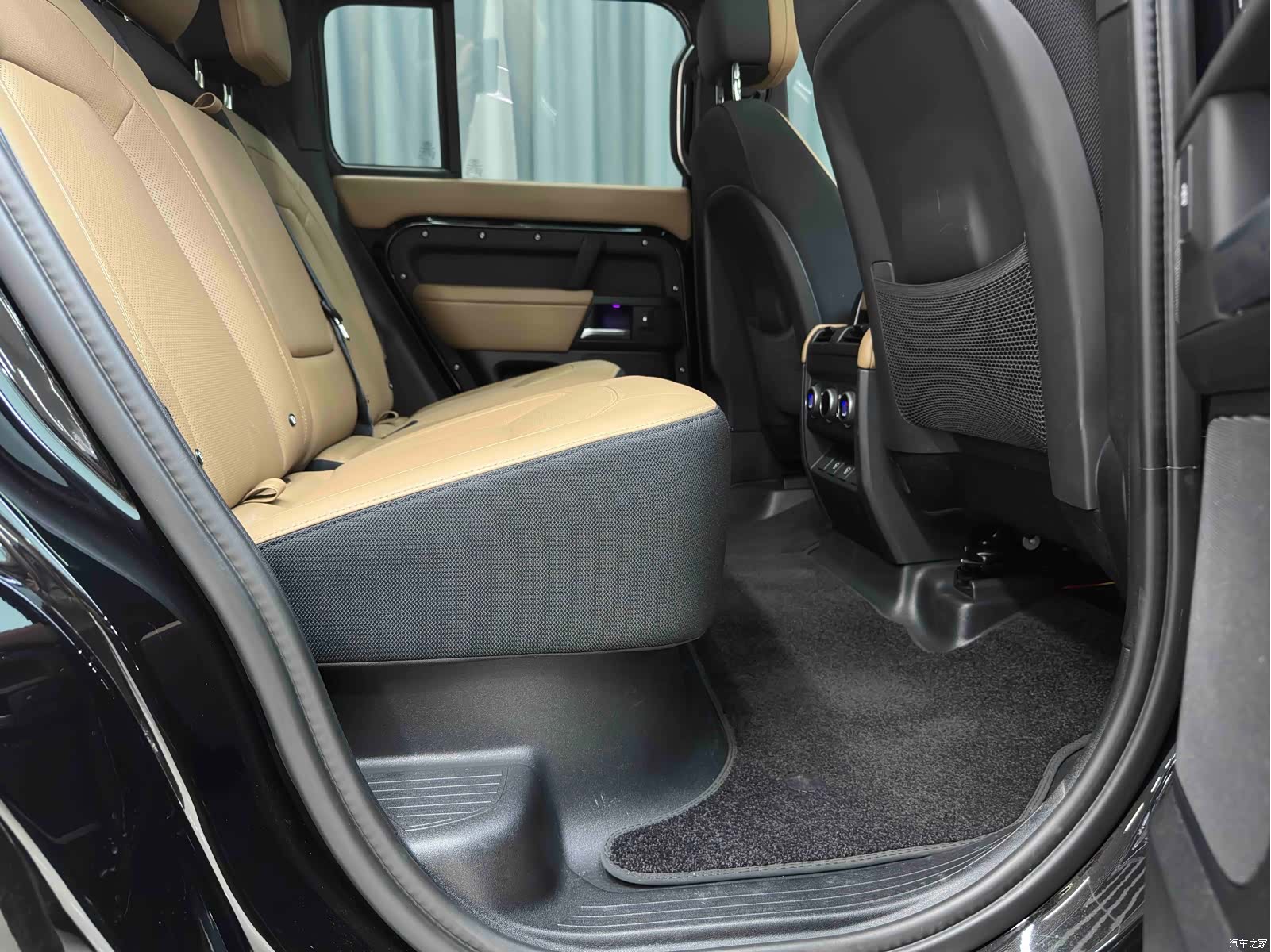 Land Rover Defender, 2025 19