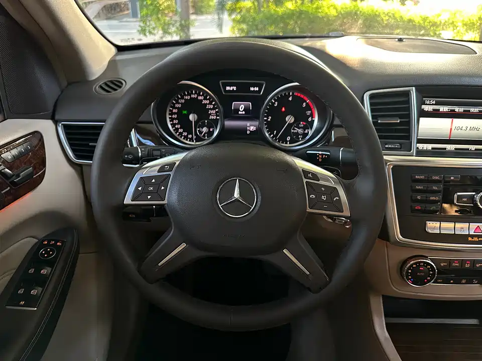 Mercedes-Benz M class