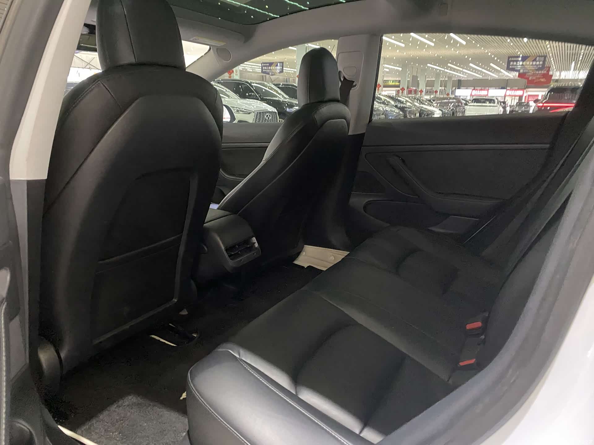 Tesla Model 3, 2020 все фото