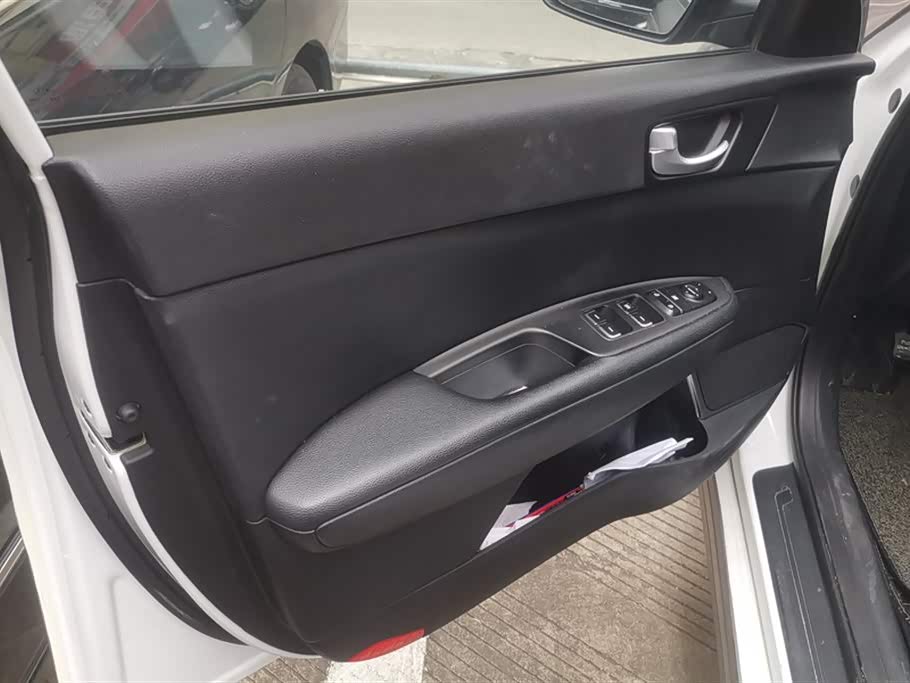 Kia K5 Kia K5