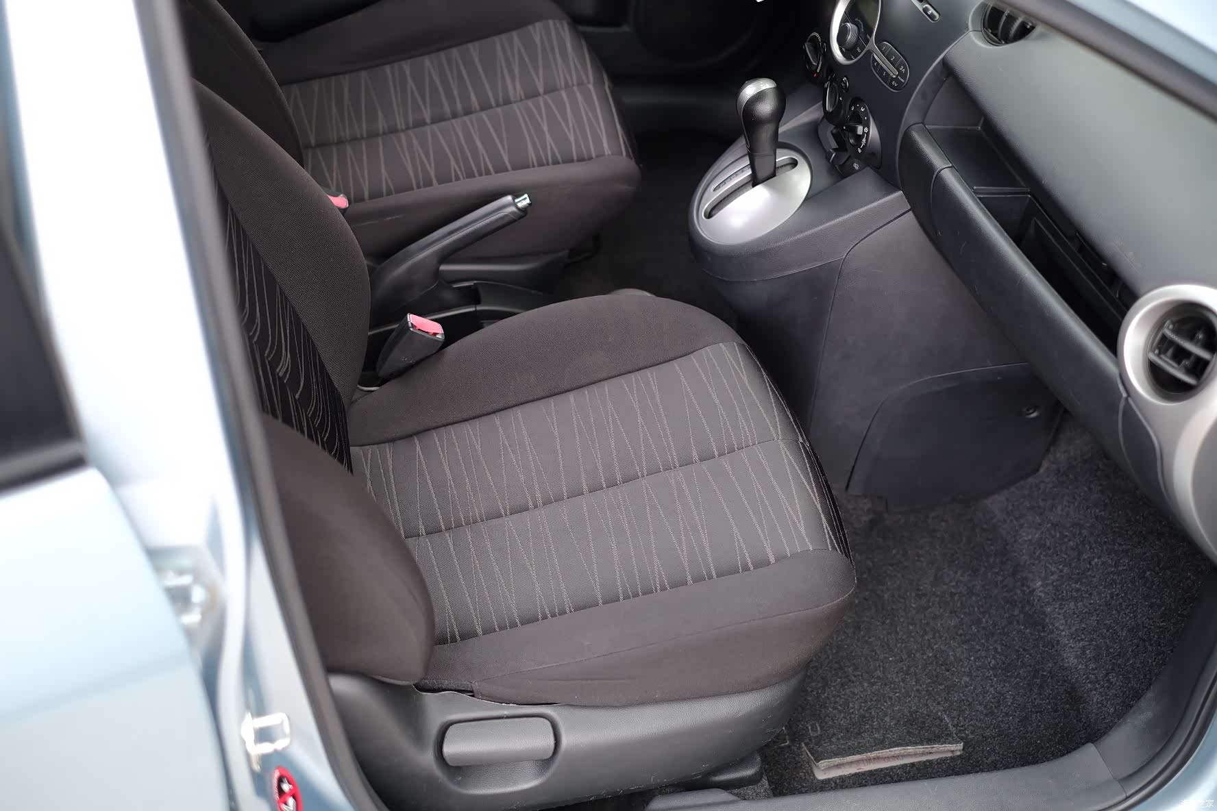 Mazda 2, 2011 54