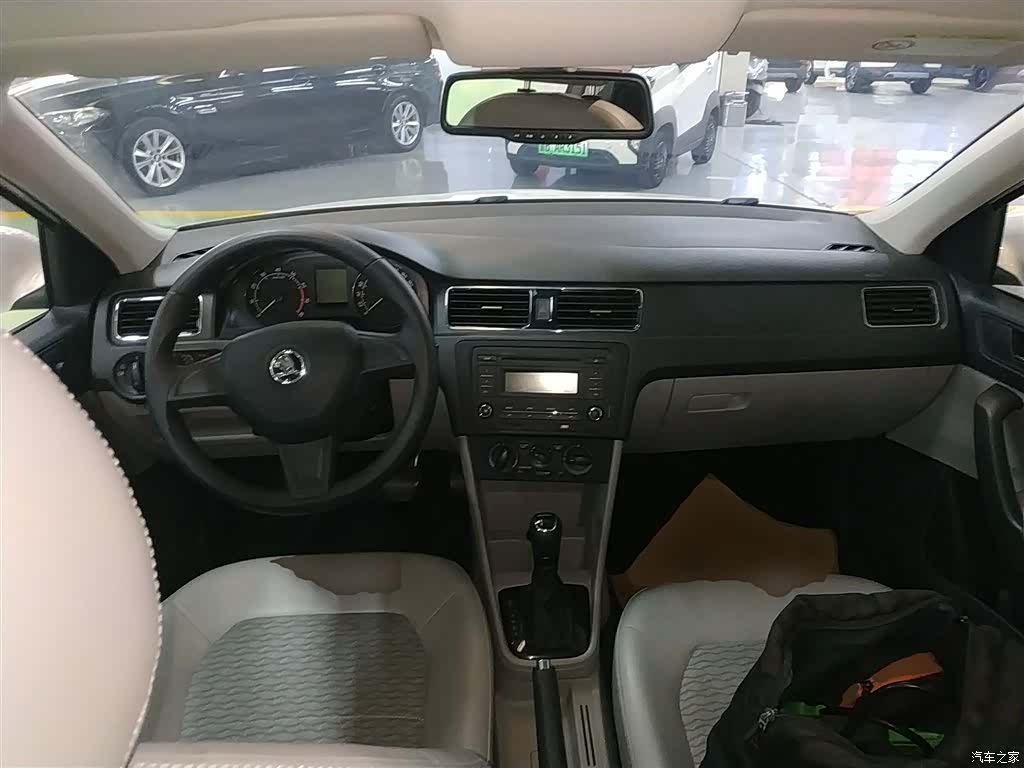 Skoda Rapid, 2016 12