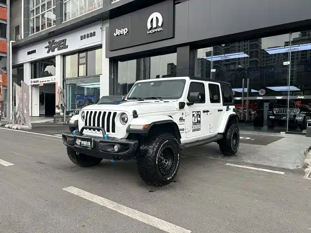 Jeep Wrangler 4xe 2023 — купить из Китая под заказ