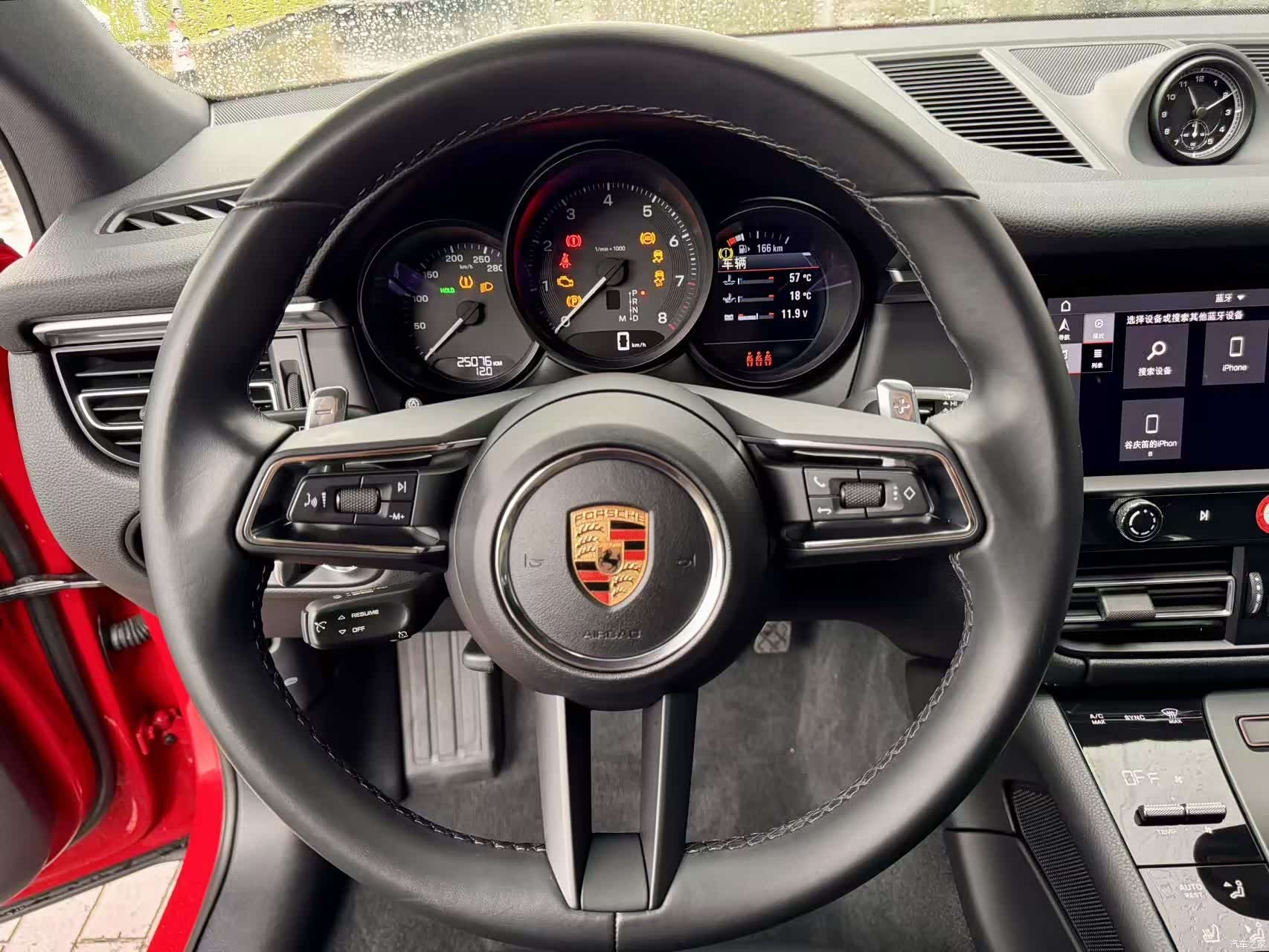 Porsche Macan, 2024 10