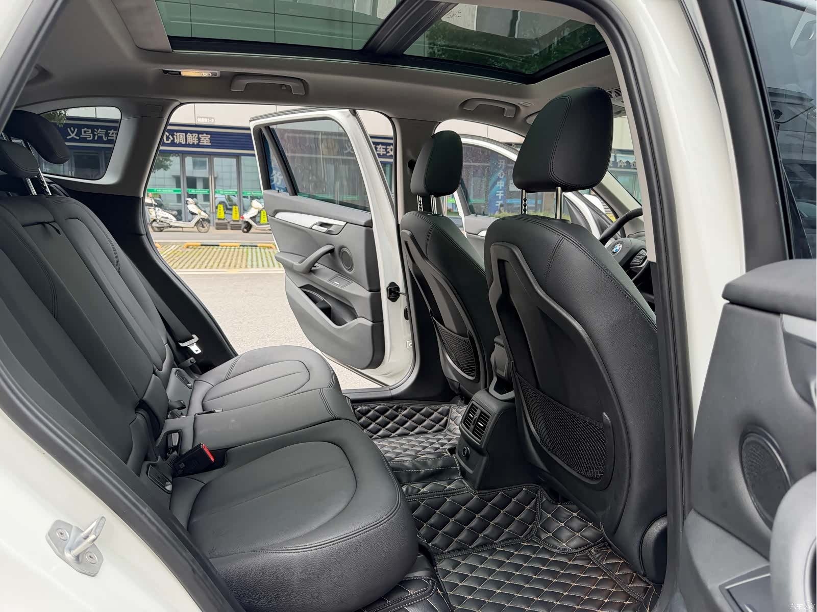 BMW X1, 2018 11