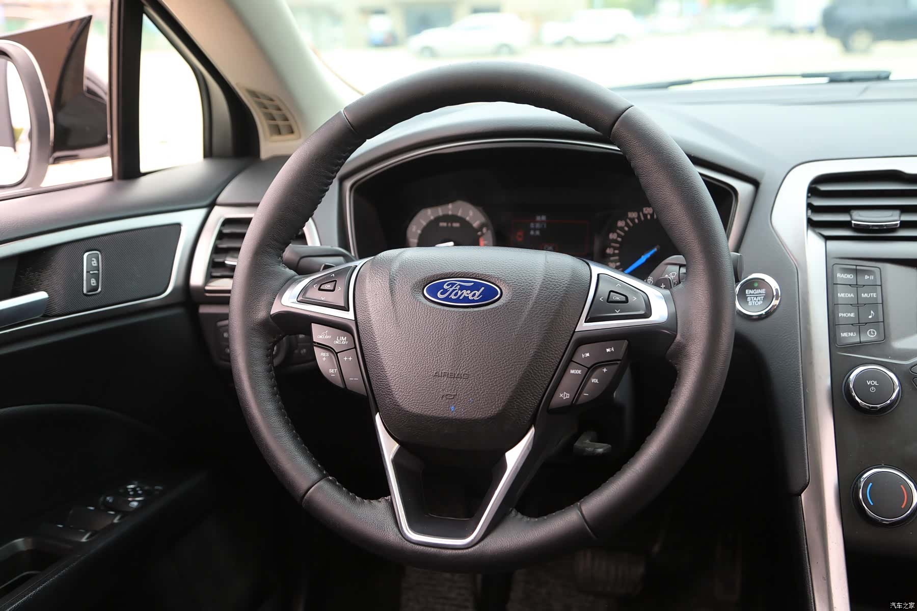 Ford Mondeo, 2018 все фото