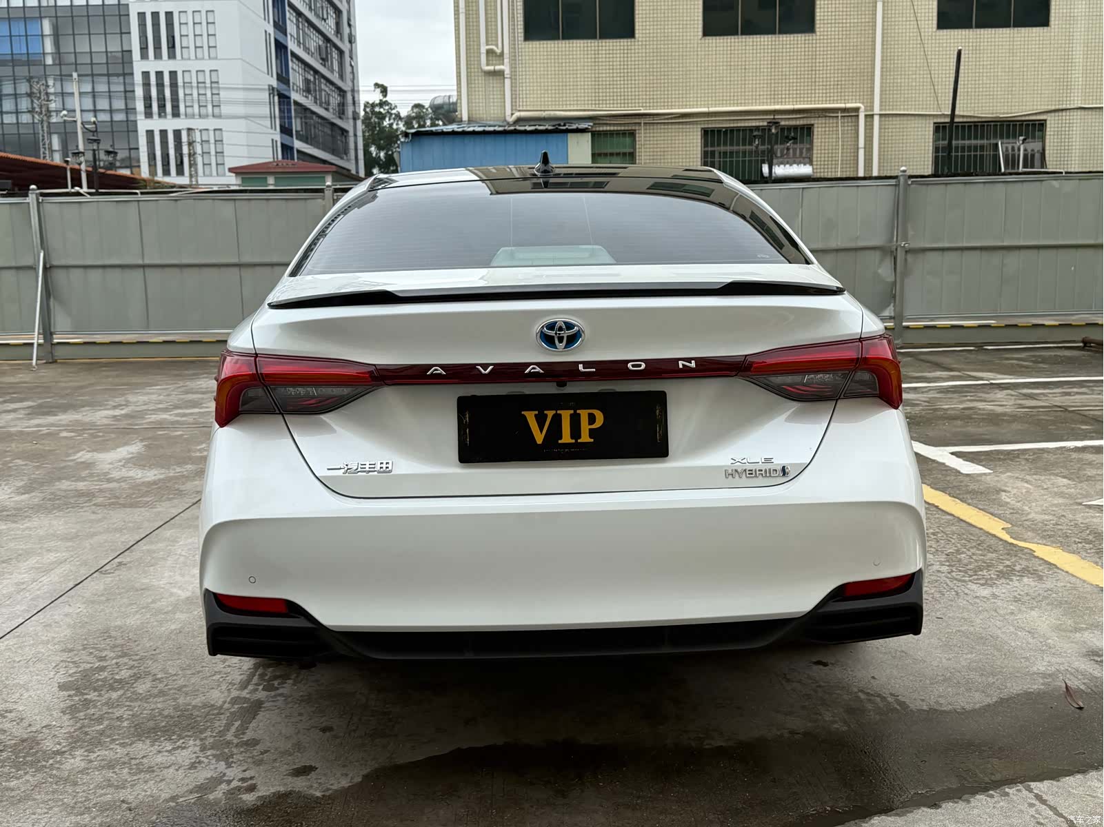 Toyota Avalon, 2023 все фото