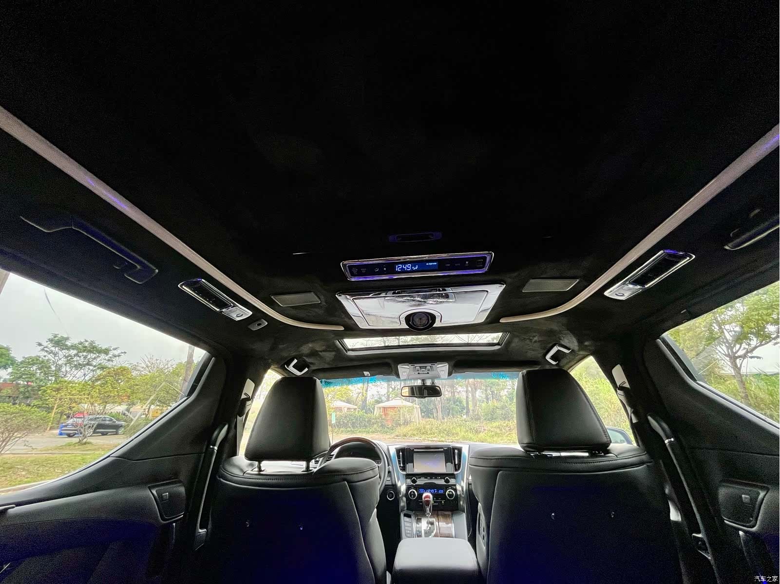 Toyota Alphard, 2018 16