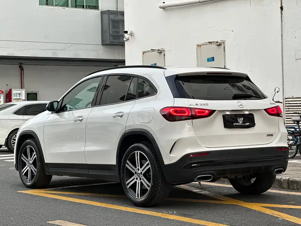 Mercedes-Benz GLA