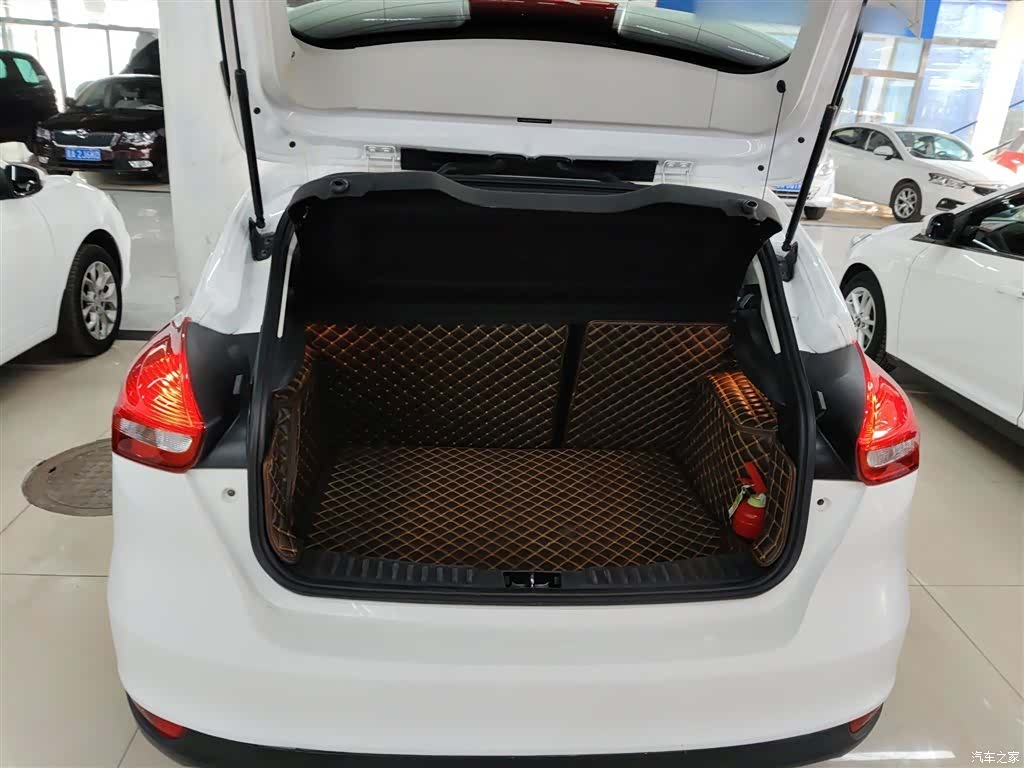 Ford Focus, 2017 10