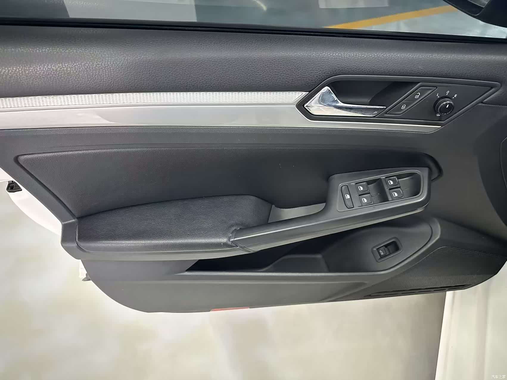 Volkswagen Lamando, 2017 15