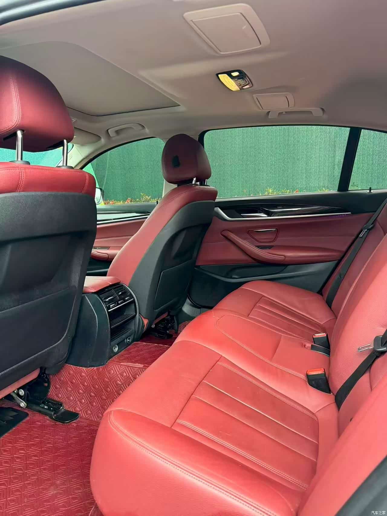 BMW 5 Series, 2018 все фото