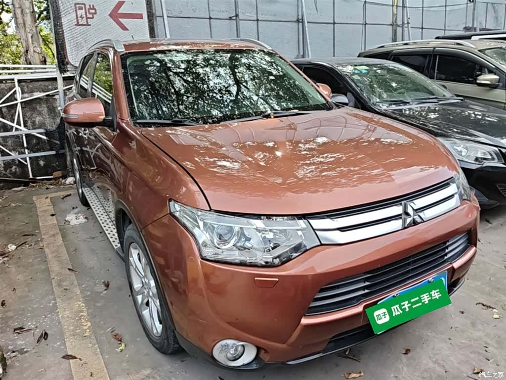 Mitsubishi Outlander, 2015 4