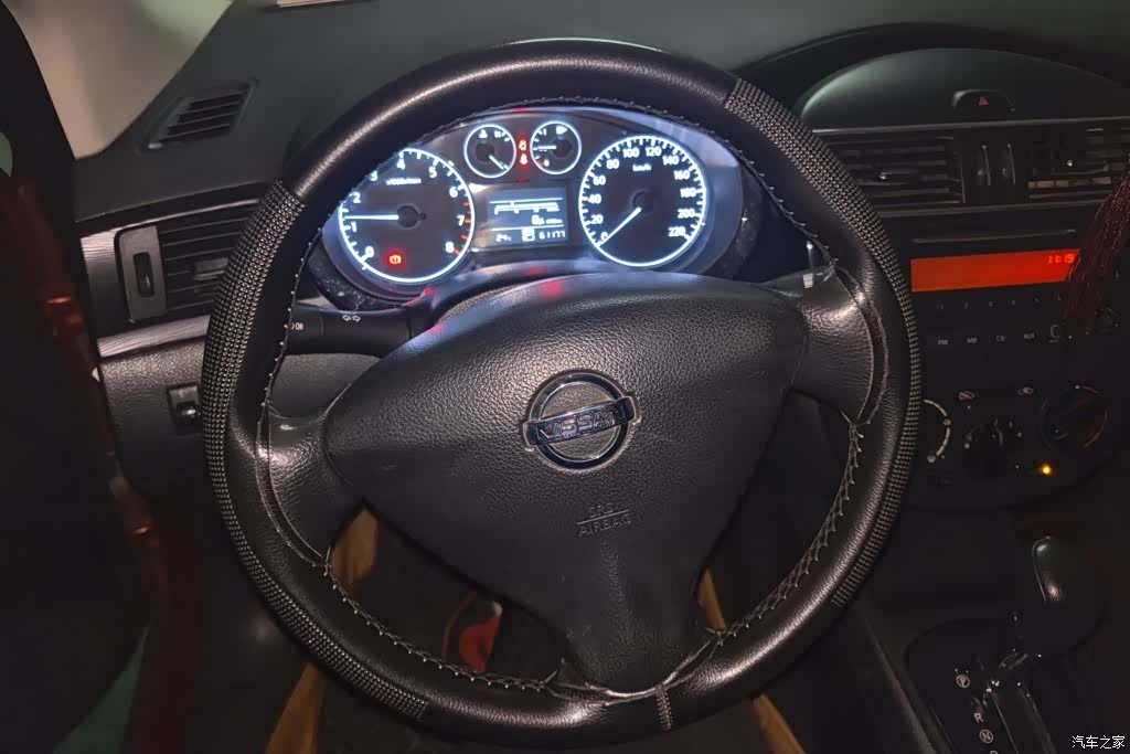 Nissan Tiida, 2012 15