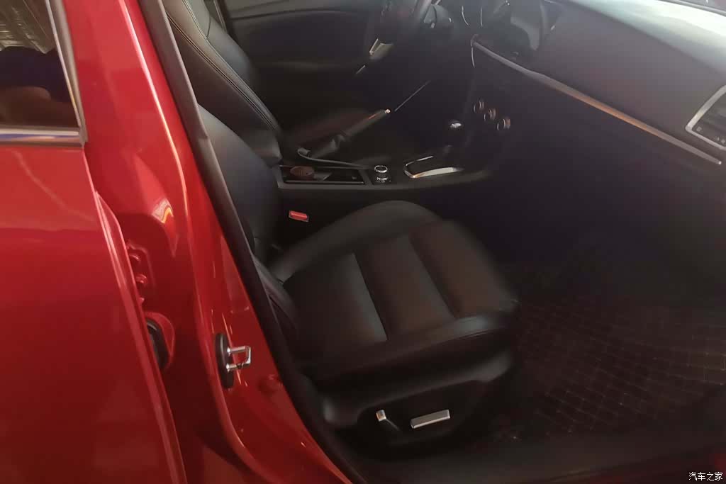 Mazda Atenza, 2015 8