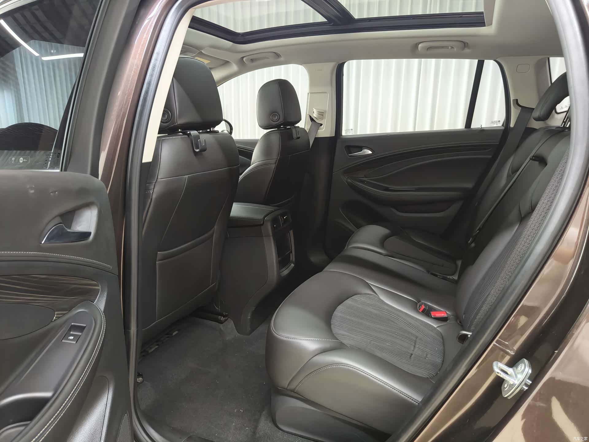 Buick Envision Plus, 2021 10