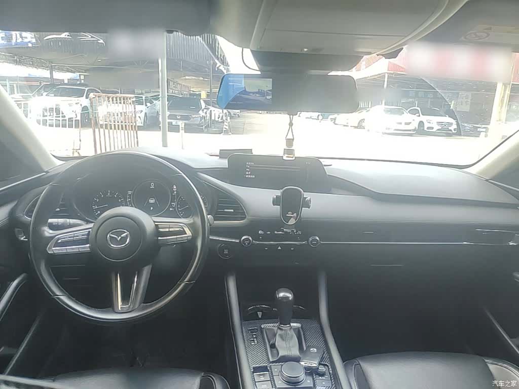 Mazda Mazda3, 2020 10