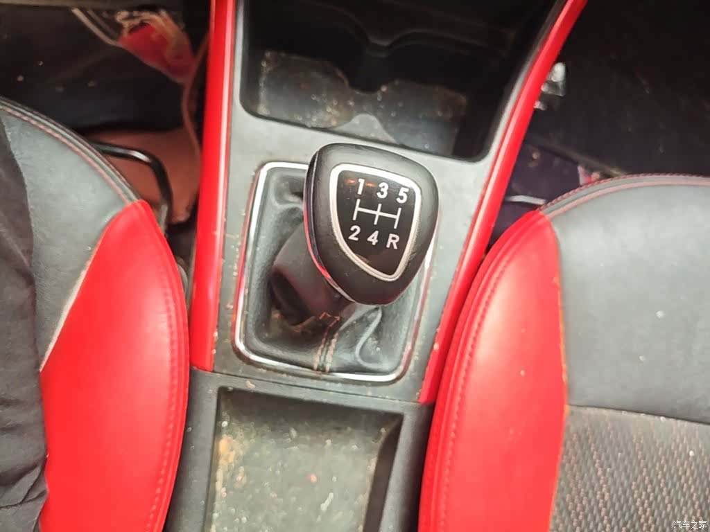 BAIC X25, 2016 14