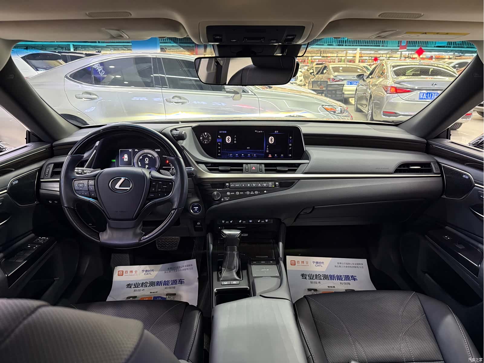 Lexus ES, 2019 10