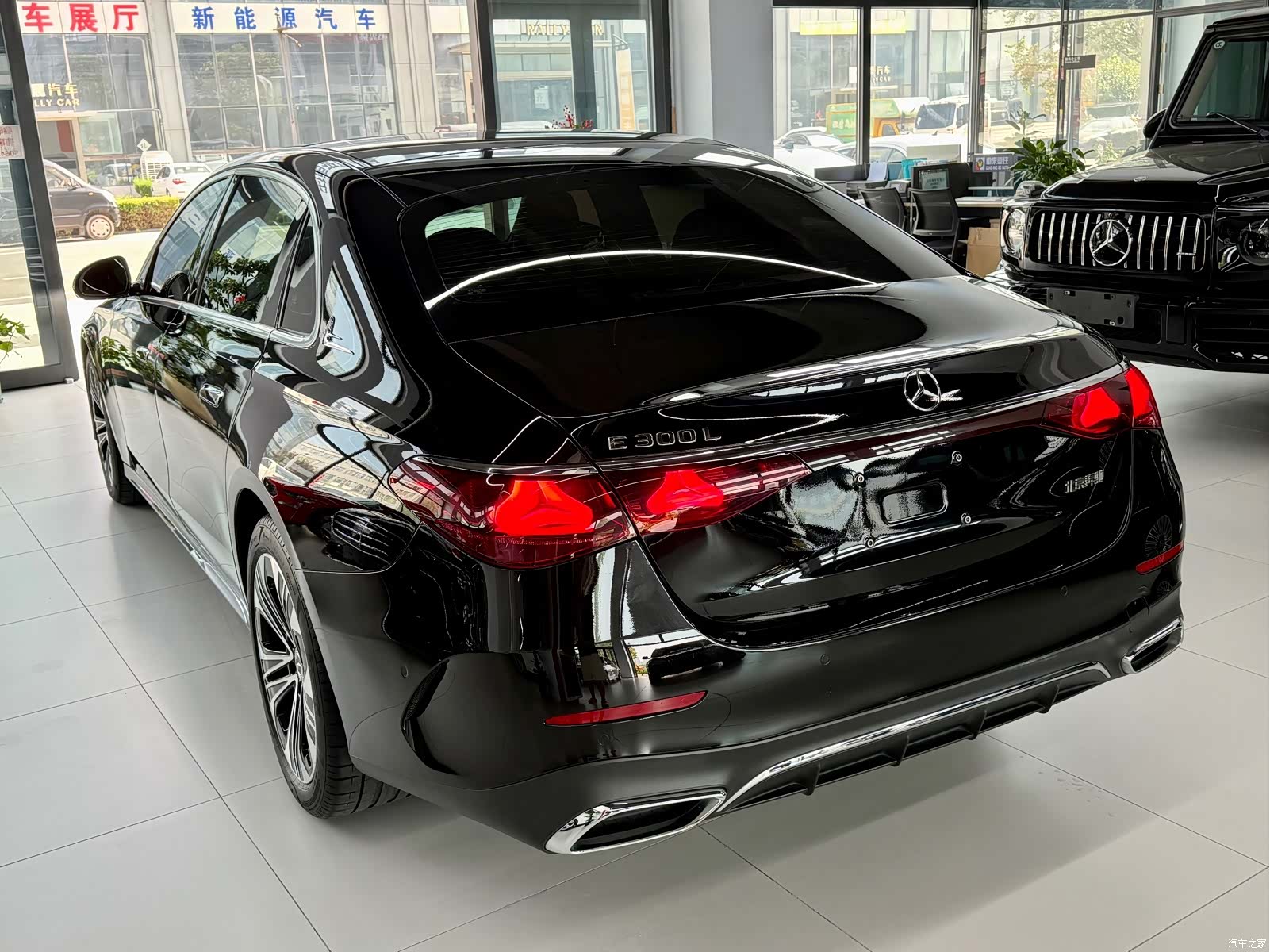 Mercedes-Benz E-Class, 2024 3