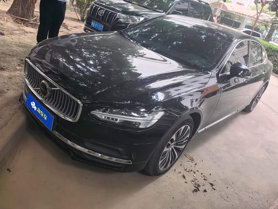 Volvo S90 2023 B5 Luxury