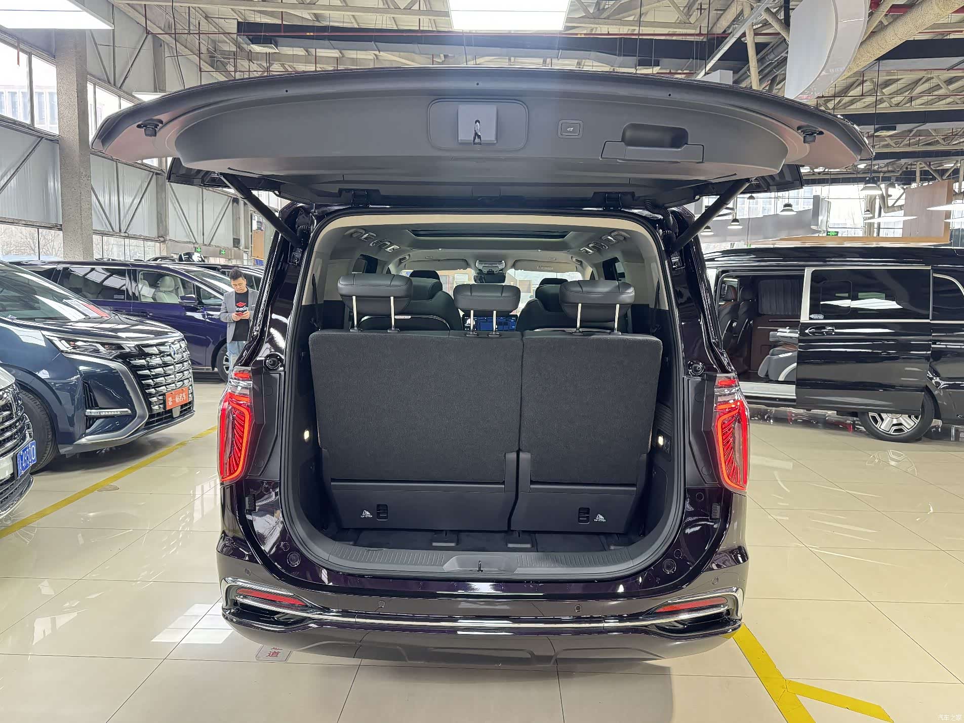 Hongqi HQ9, 2024 15