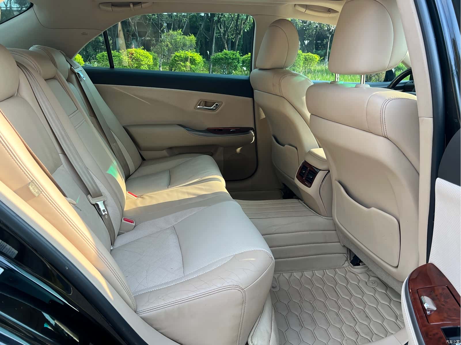 Toyota Crown, 2014 11