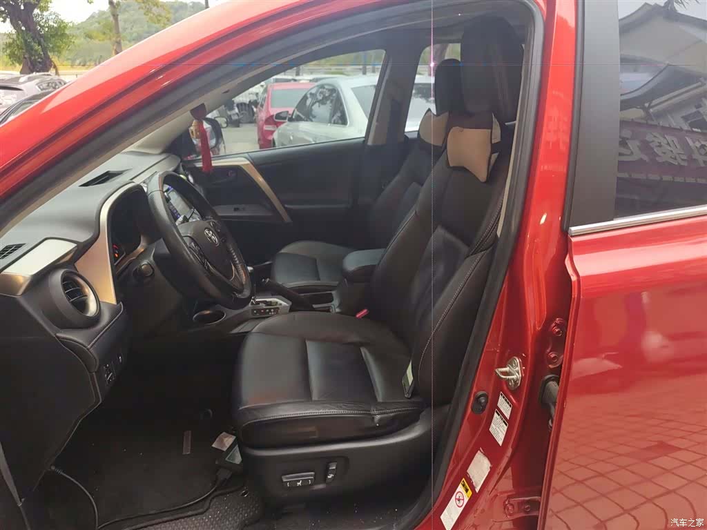 Toyota RAV4, 2014 8