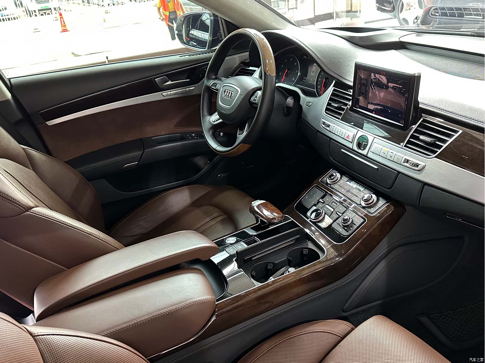 Audi A8L, 2015 11