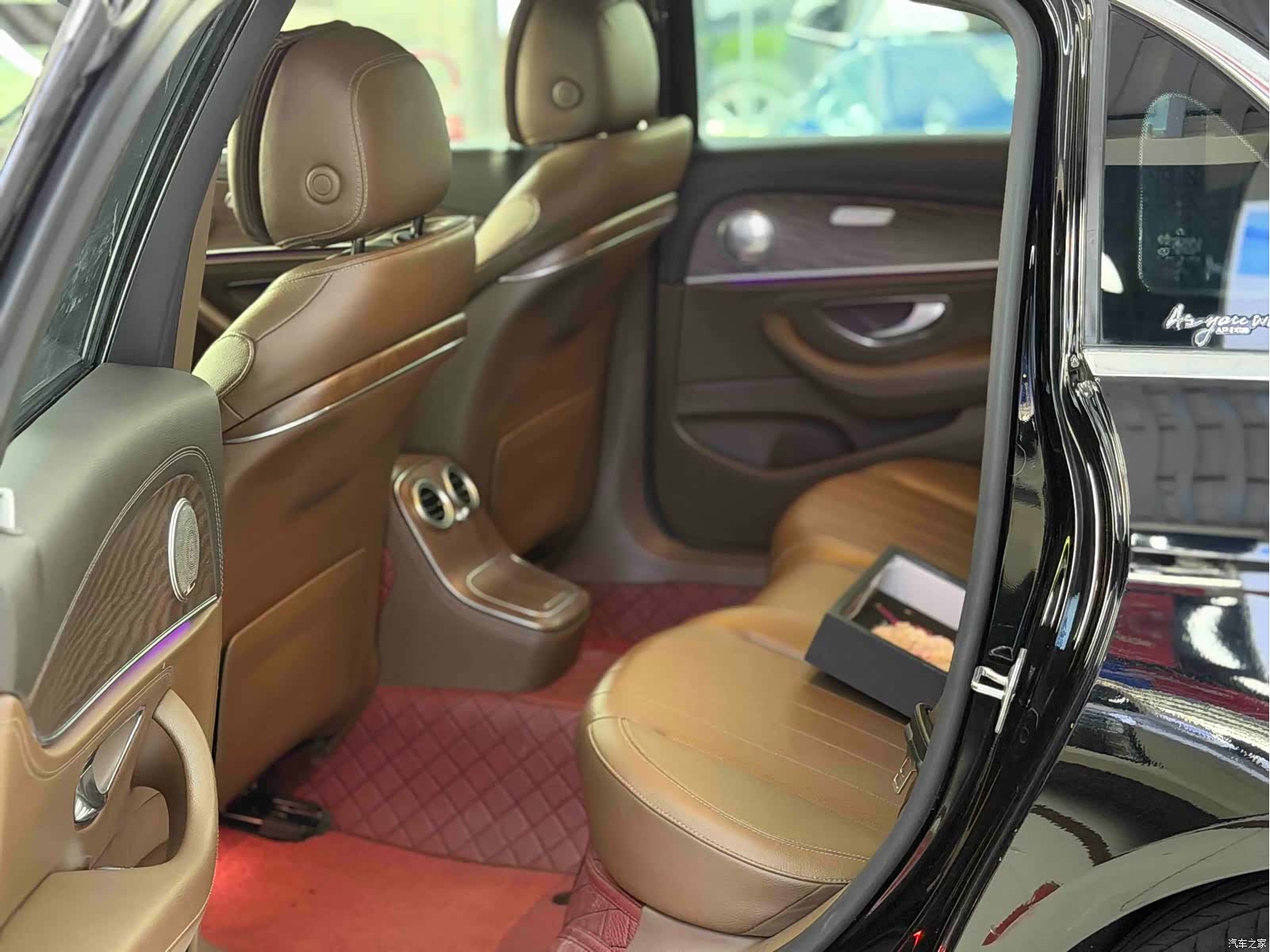 Mercedes-Benz E-Class, 2021 10