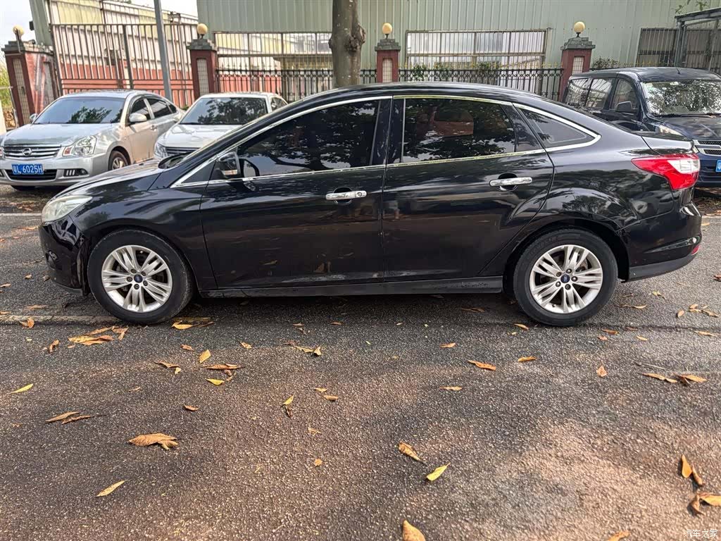 Ford Focus, 2014 7