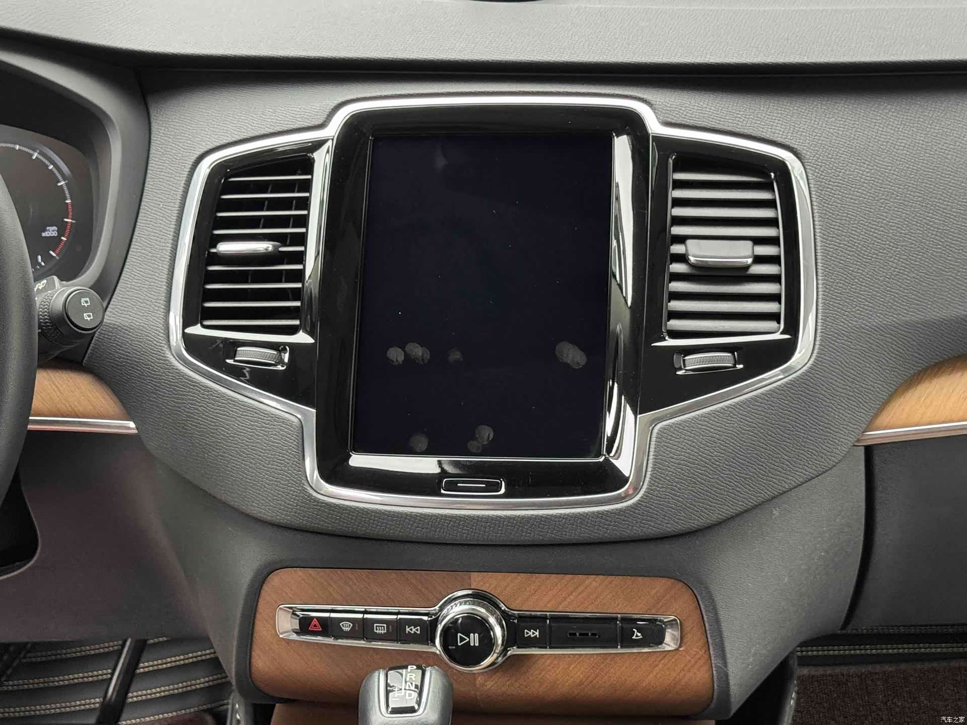 Volvo XC90, 2019 11