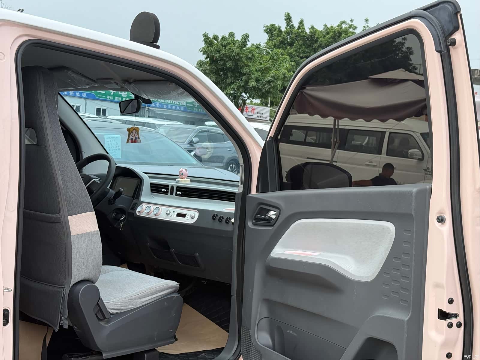 Wuling MINIEV, 2021 11