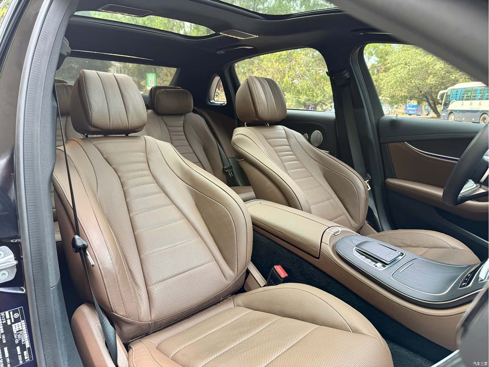 Mercedes-Benz E-Class, 2021 12