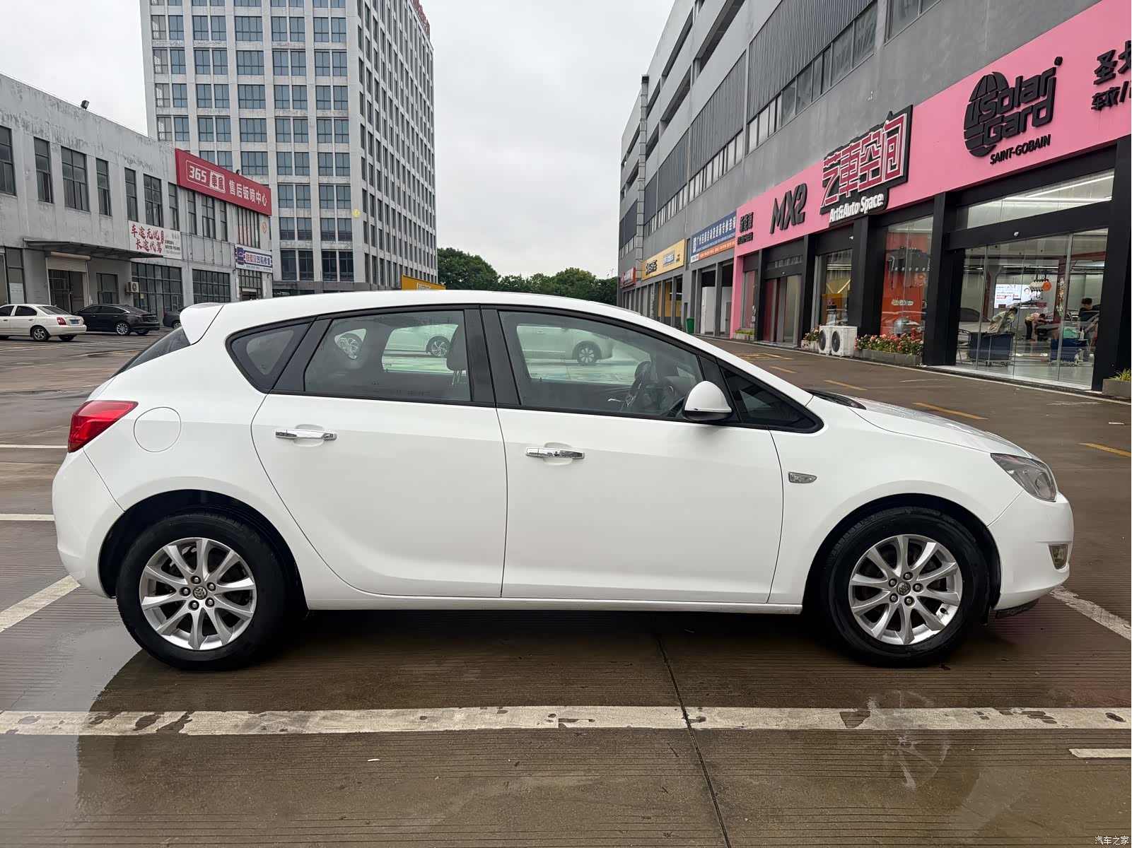 Buick XT, 2014 3