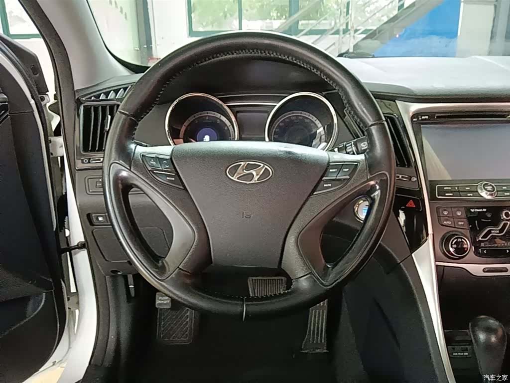 Hyundai Sonata, 2014 11