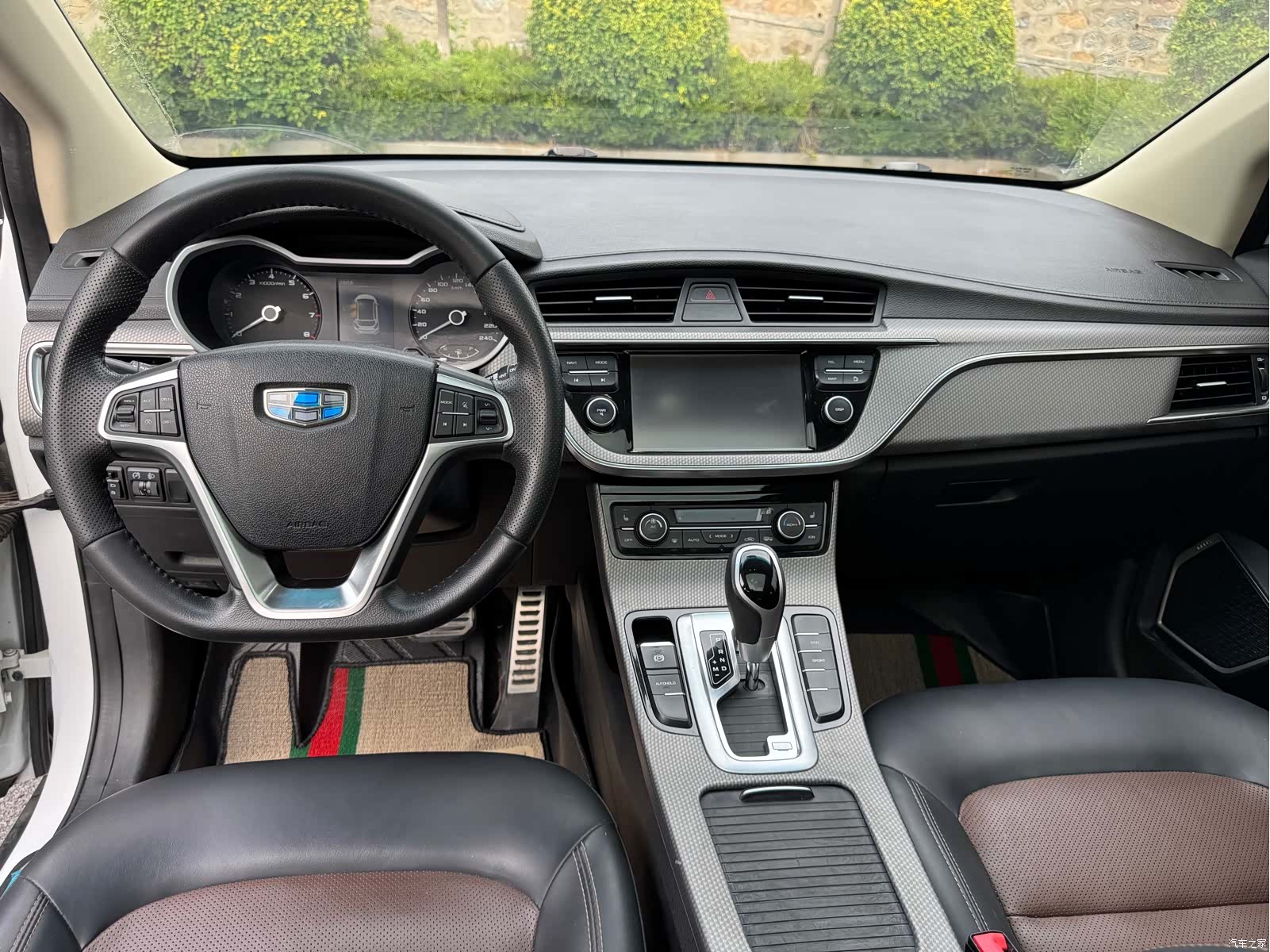 Geely Emgrand, 2017 17