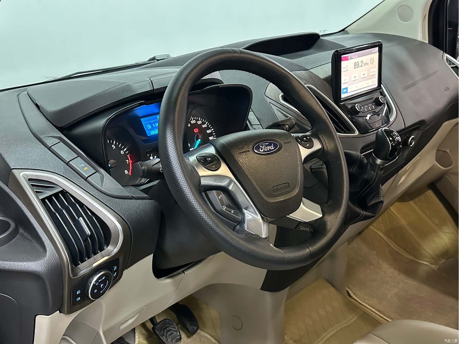 Ford Tourneo, 2017 17