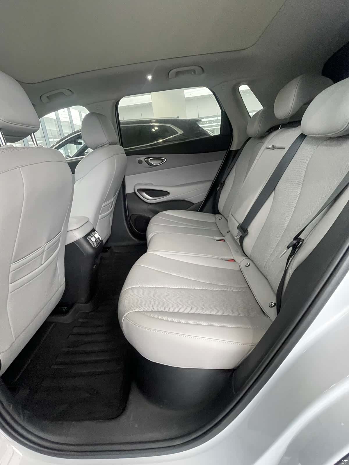 BYD HiAce, 2025 10