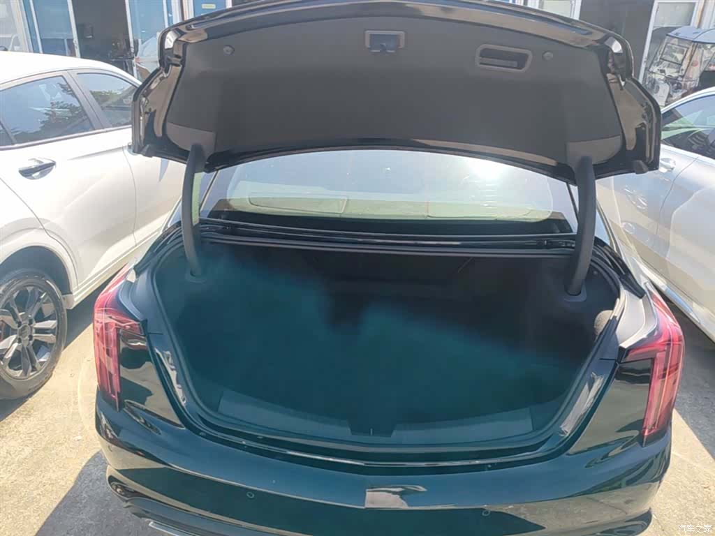 Cadillac CT5, 2023 19