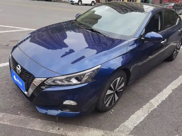Nissan Altima 2022 — купить из Китая под заказ