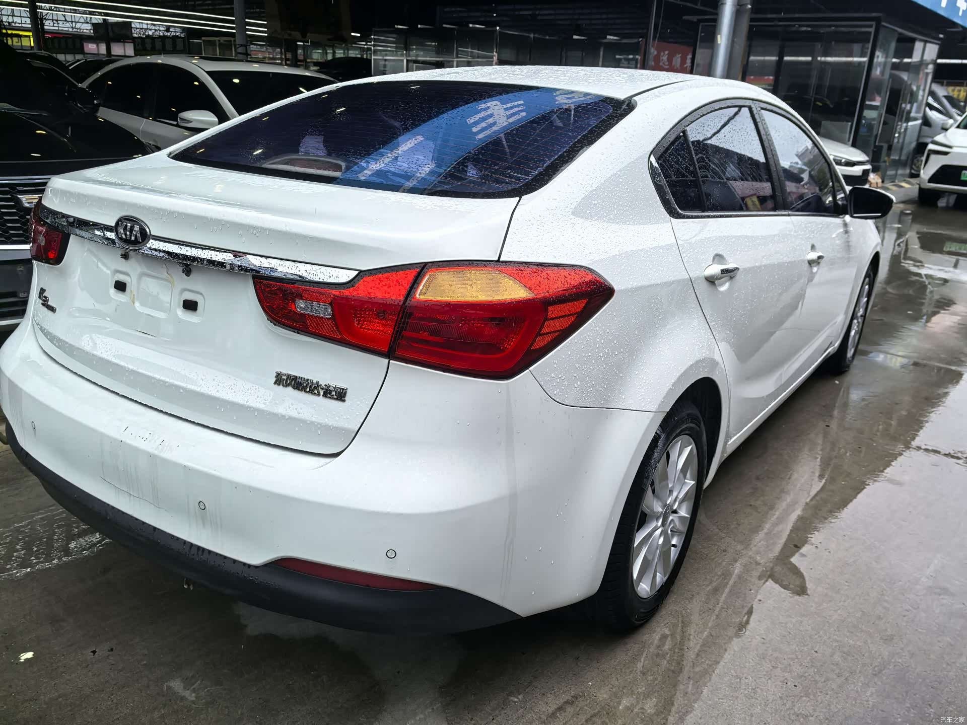 Kia K3, 2013 11